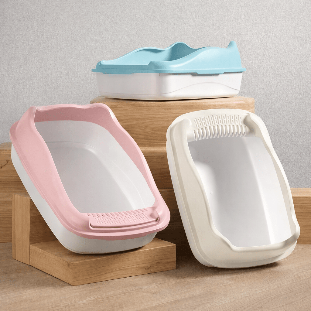 le bac à litière chat est disponible ne trois coloris soit rose bleu et beige cutycat